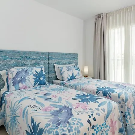 アパート Deluxe 2 Bed エステポナ