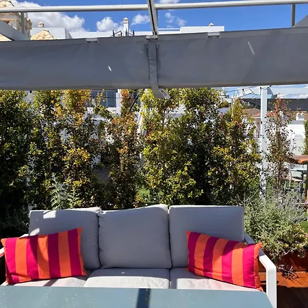 Deluxe 2 Bed *